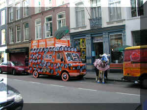 Amsterdam 010430_169.JPG (218601 bytes)