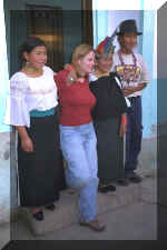 723_Ecuador_Shaman_Home_04.jpg (43014 bytes)