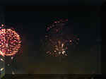 Fireworks NY 0007_015.JPG (201242 bytes)