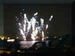 Fireworks NY 0007_035.JPG (210024 bytes)