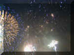Fireworks NY 0007_092.JPG (205063 bytes)