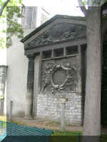 P0010 Paris_105.JPG (102921 bytes)